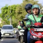 Banyuwangi Gelar Gerakan Manfaatkan Ojol dan Transportasi Umum Tiap Jumat, Bupati Ipuk : Tingkatkan Pendapatan Para Sopir