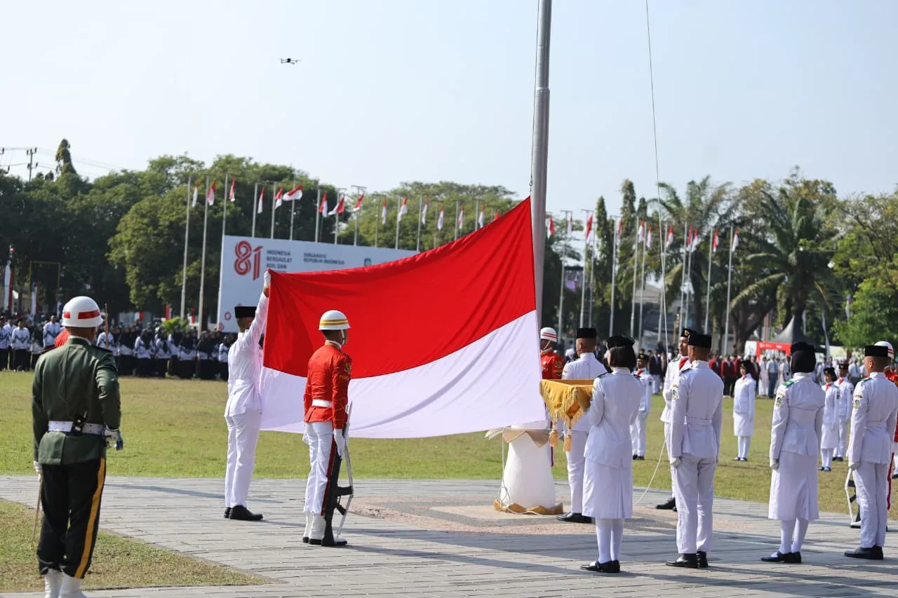Meriah! Upacara HUT ke-81 RI di Banyuwangi Dipadati Warga, Paskibra Bentuk Formasi 81